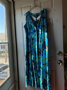 Scarlett Blue and Green Tropical Maxi Dress like new